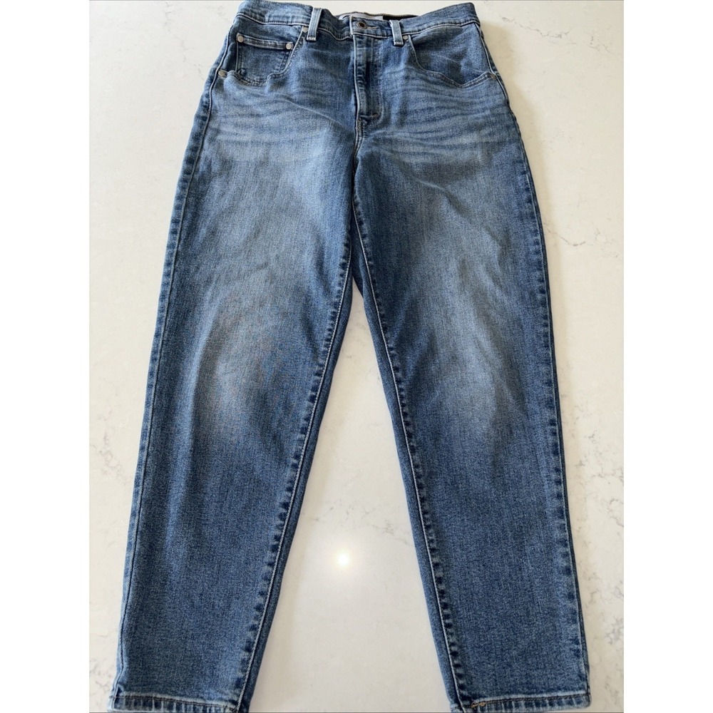 Levi's Women's Silver Tab Mom Jeans 30x27‎ Faded Tapered Denim Medium Wash